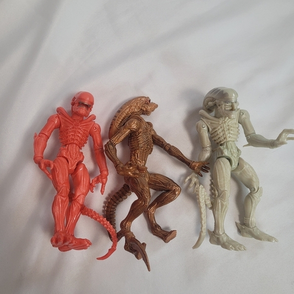 Aliens Xenomorph 7" Drone Xeno Fully Poseable Figure Lot - Picture 11 of 11